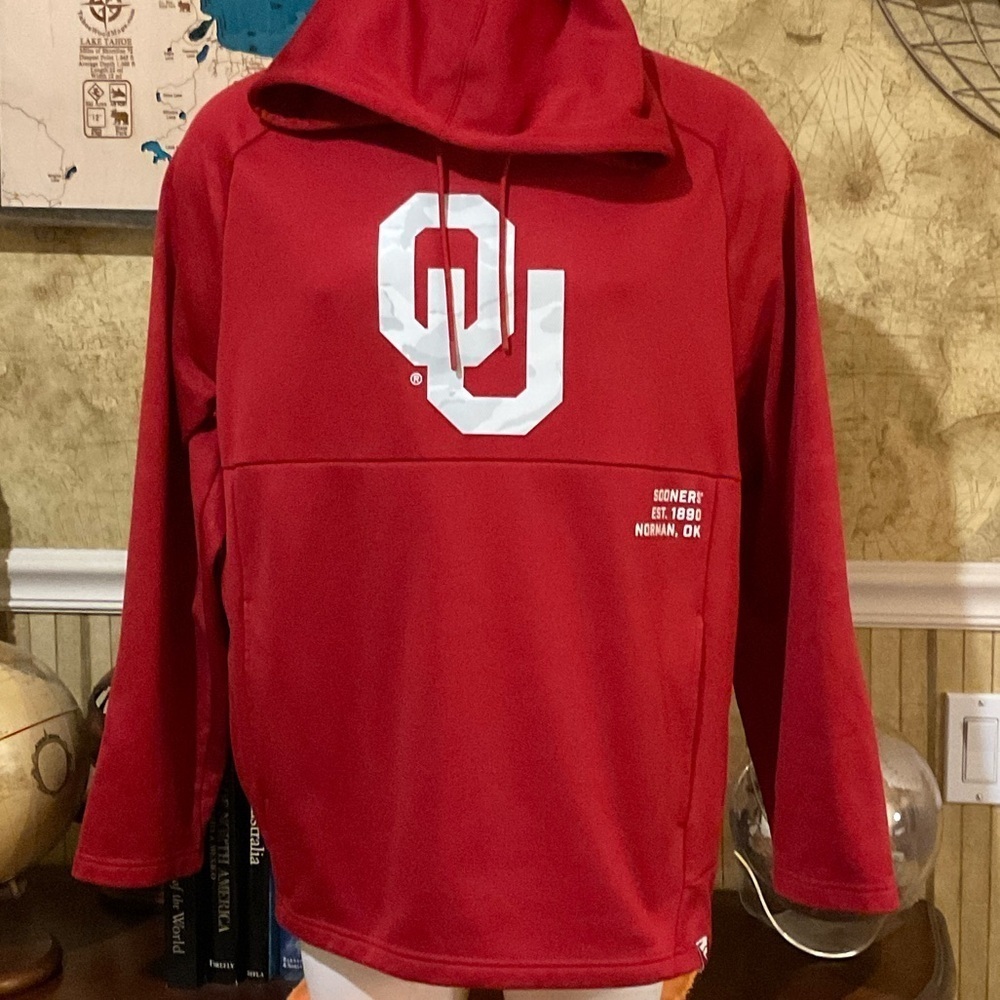 Oklahoma Sooners Men’s Camo Red/white Hoodie. XL. Pockets.